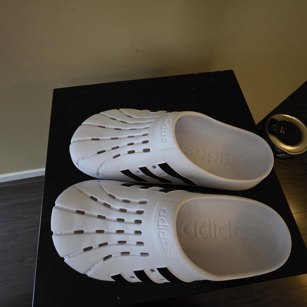 Adidas White and Black Slip-On Slippers